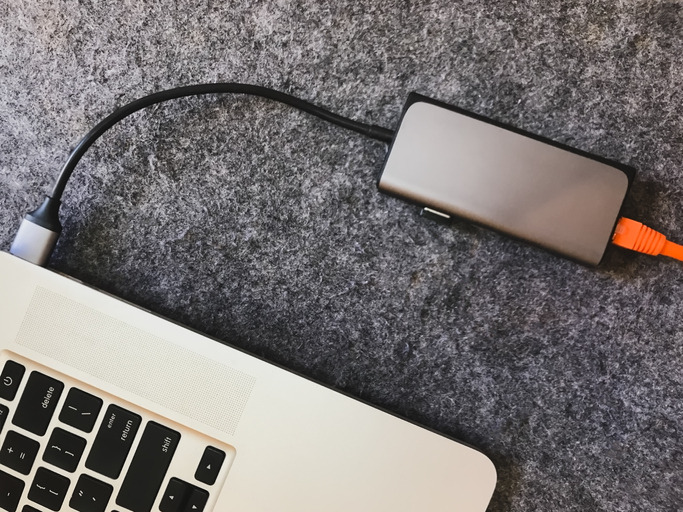 Notebook con cargador