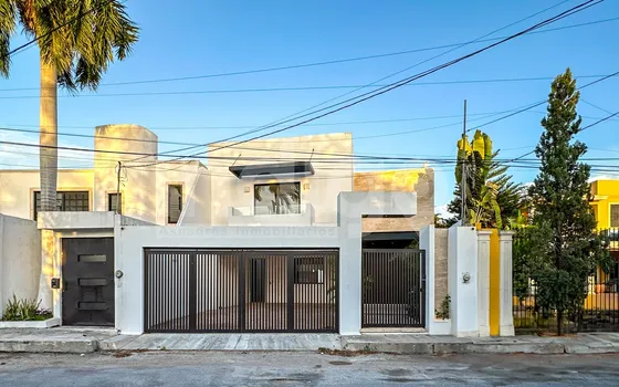 Casa En Venta En Mérida En Zona San Angelo, Montes De Ame