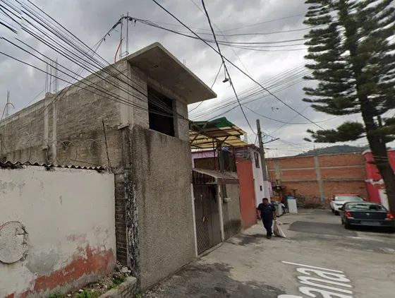Casa De Oportunidad Para Remodelar, Excelente Ubicaciòn, Iztapalapa Centro, Afr06
