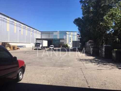 Alquiler Galpón Aaa En Predio Industrial Sobre Colectora Panamericana Con Oficinas