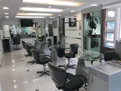 Renta Espacio De Trabajo Estilistas Maquillista Manicurista