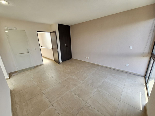 Departamento En Venta En Zibata, Inspira, Planta Alta De 2 Pisos