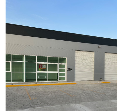 Bodega Sobre Libramiento Norponiente Esquina Con Av. Peñaflor