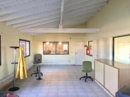 Alquiler Galpón 1600 M2, En La Boca