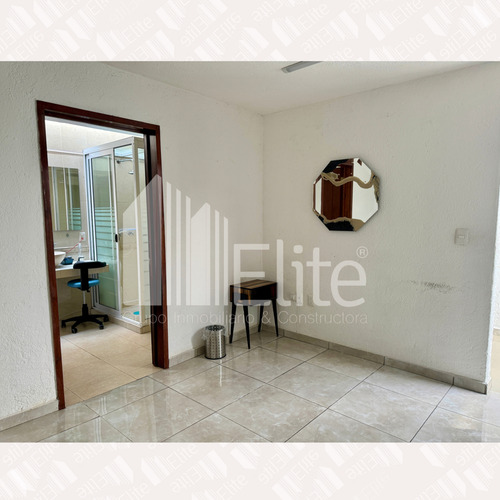 Renta De Consultorio Y/o Oficina Sobre Avenida Principal