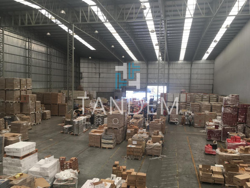 Alquiler Galpón Aaa En Predio Industrial Sobre Colectora Panamericana Con Oficinas