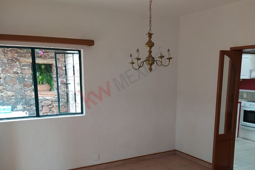 Casa En Venta Ubicada En Una De Las Zonas Más Exclusivas De La Ciudad. ¡imagina Vivir Rodeado ...