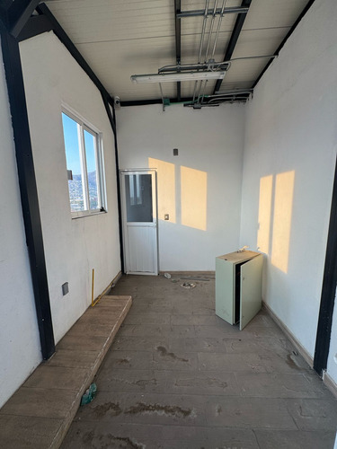 Edificio En Venta, Santa Cecilia, 654 M2