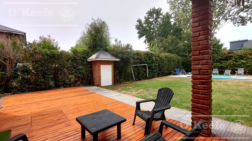 Venta Casa En Barrio Cerrado Village Del Parque , Berazategui, Hudson. Apto Credito!
