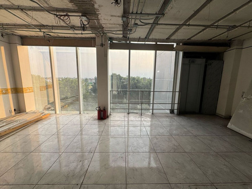 Edificio En Venta, Santa Cecilia, 654 M2